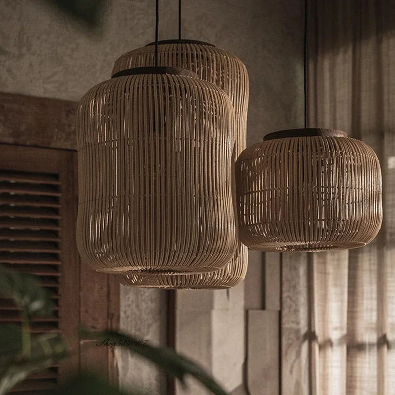 Lampe suspendue en rotin du Japon Wabi Sabi.