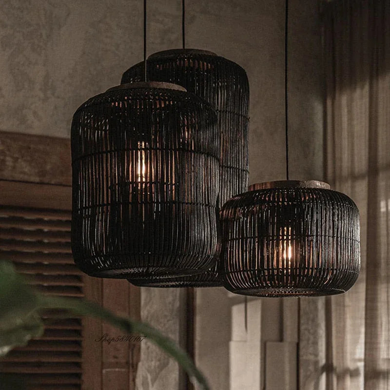 Lampe suspendue en rotin du Japon Wabi Sabi.