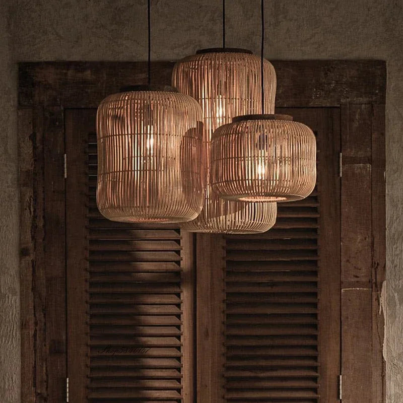 Lampe suspendue en rotin du Japon Wabi Sabi.