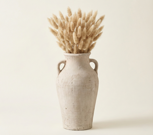 Vase décoratif bohème avec herbes de la pampa séchées